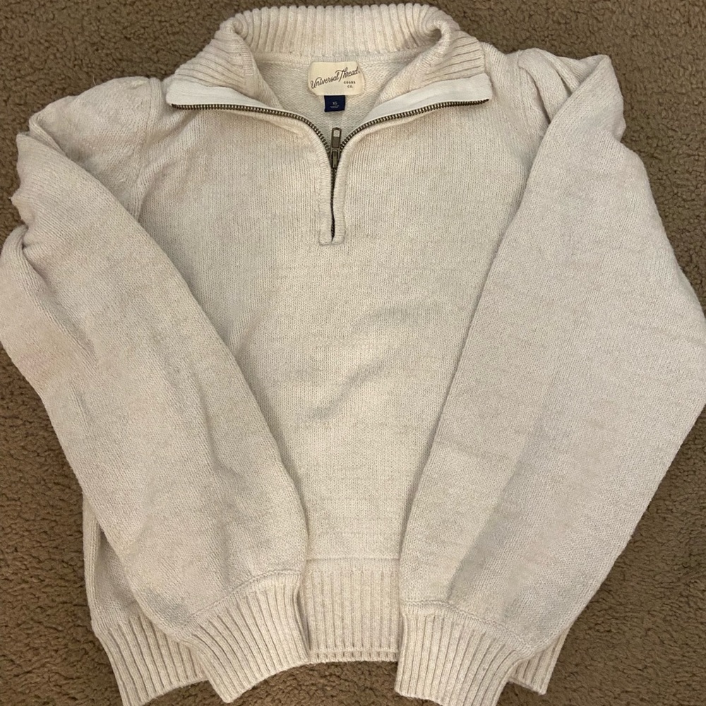 Universal thread three quarter zip sweater! Size XS